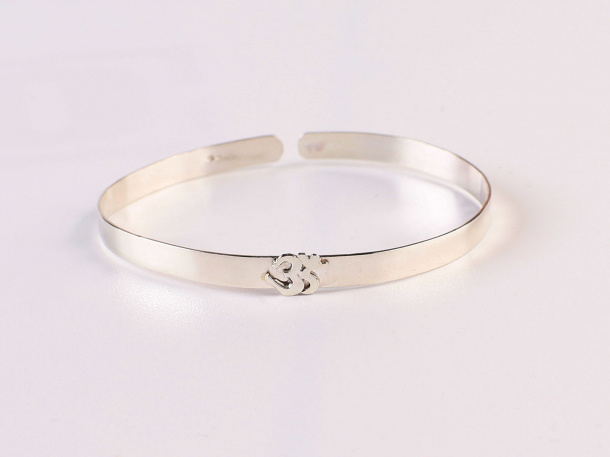Náramok bangle OHM
