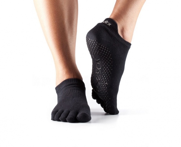 Ponožky na jogu nízke čierne