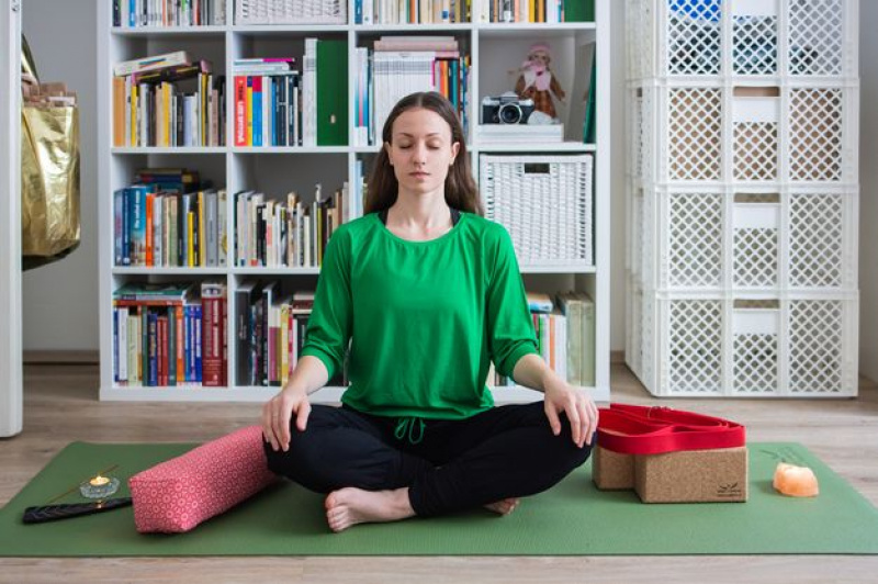 5 tipů na domácí cvičení jógy