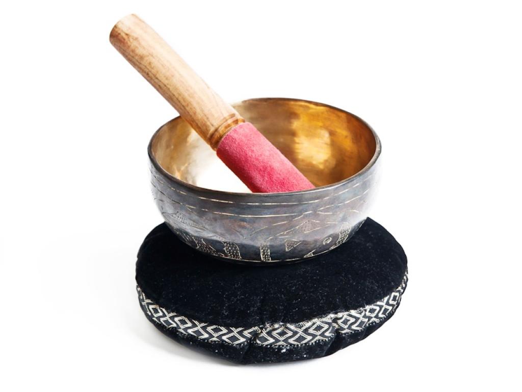 2. Tibetská mísa gravírovaná